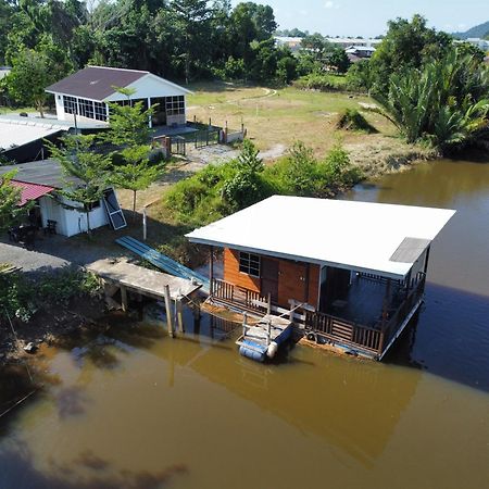 Qimmy Riverside Floating Cabin Kuala Terengganu Exterior foto
