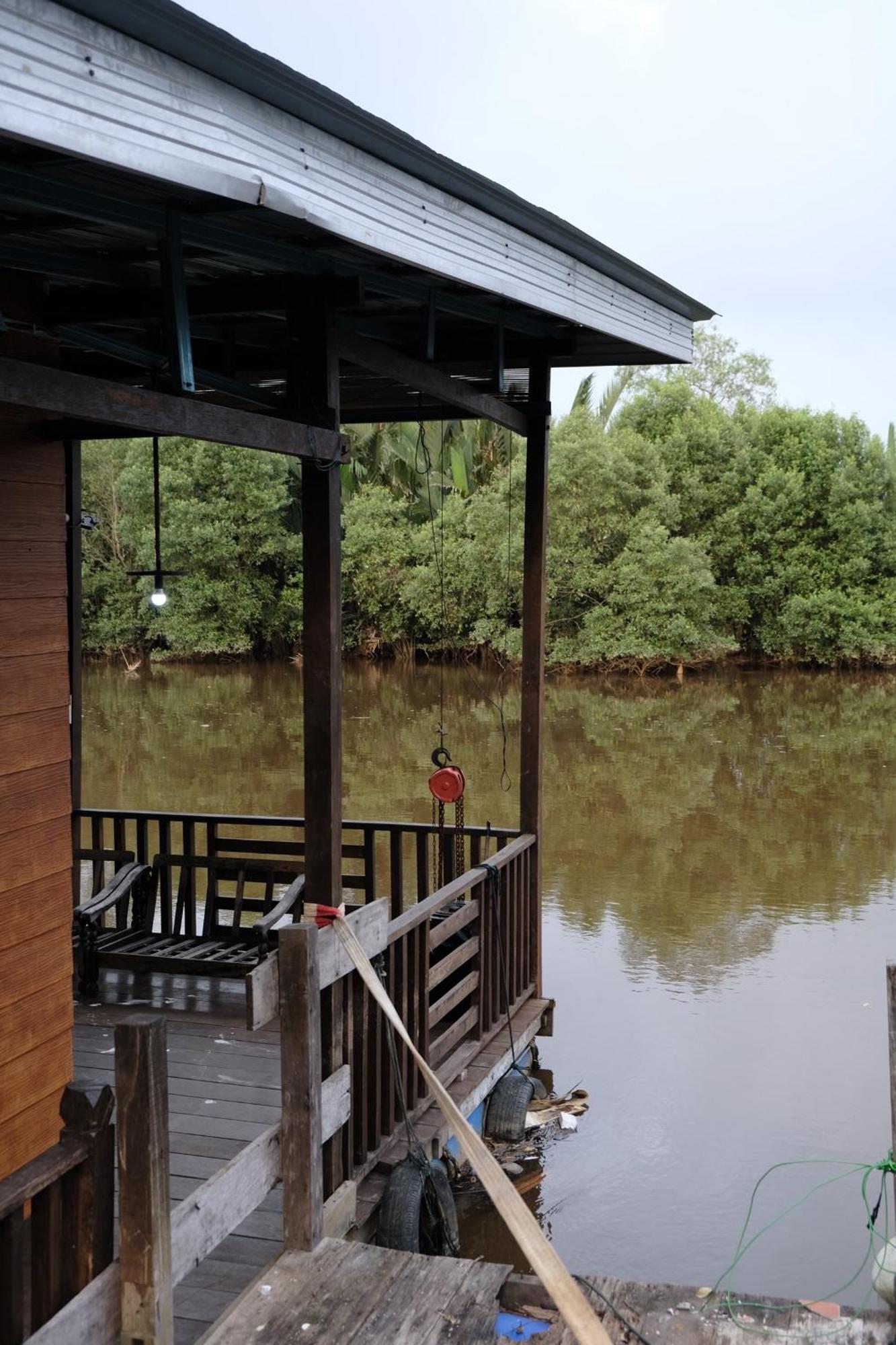Qimmy Riverside Floating Cabin Kuala Terengganu Exterior foto